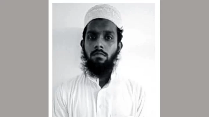 ছাত্রকে ধর্ষণের অভিযোগে মাদরাসাশিক্ষক গ্রেপ্তার